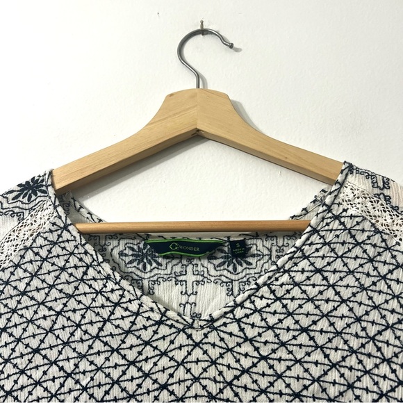 C Wonder White Blue Small Crochet Short Sleeves Boho Chic Summer Casual Top - Picture 4 of 8